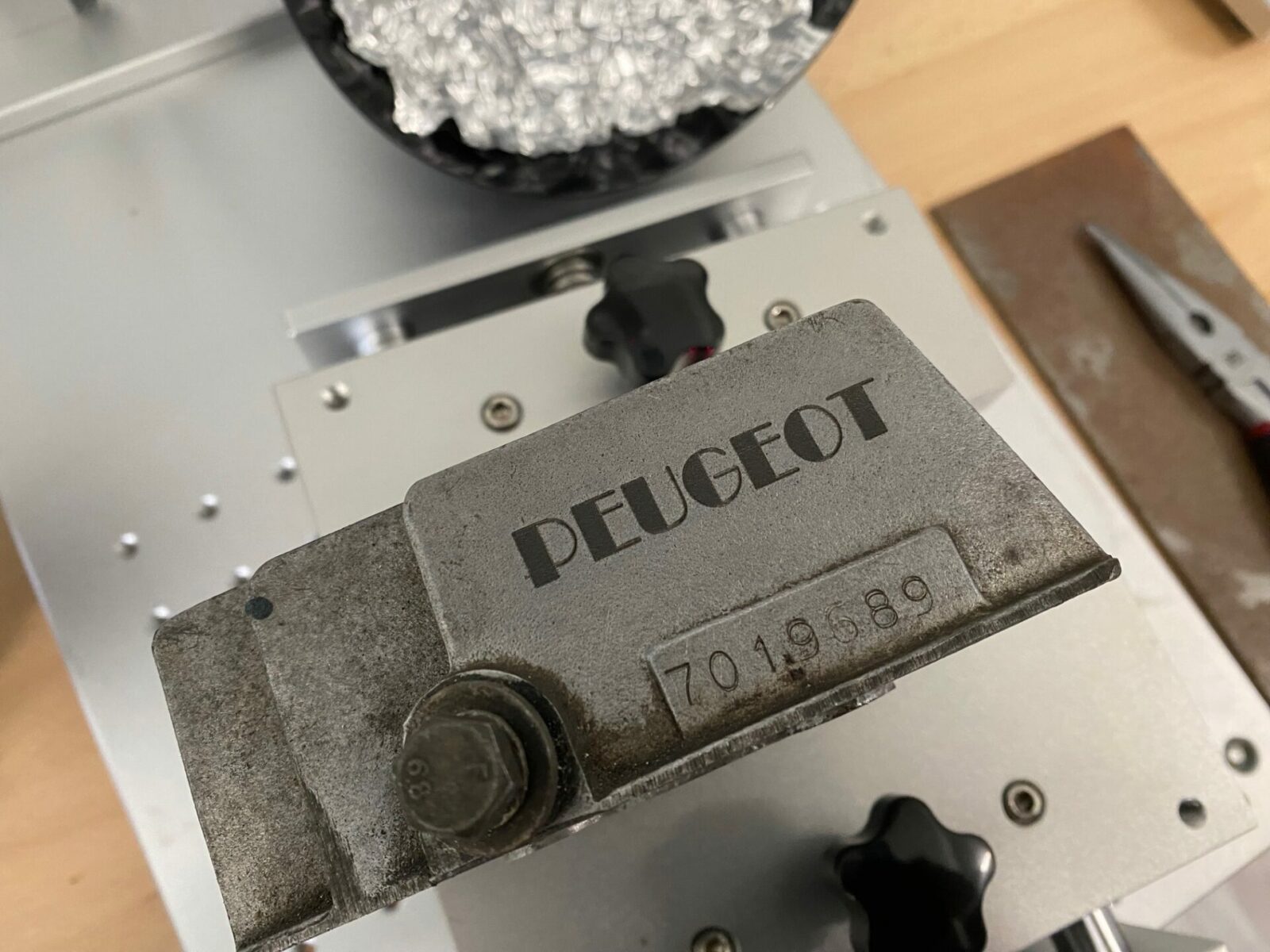 Gravure culasse en aluminium