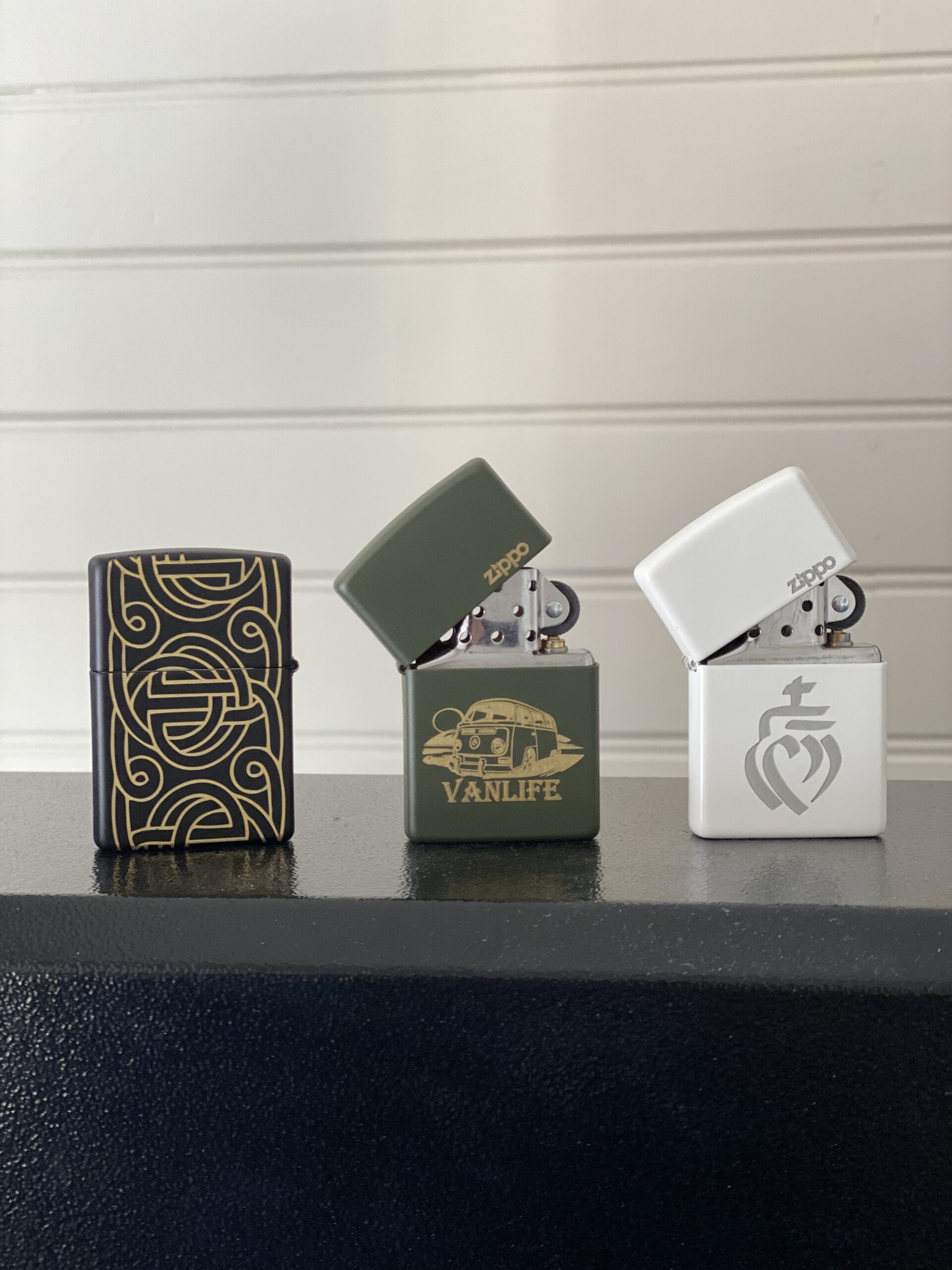 Briquets Zippo gravés